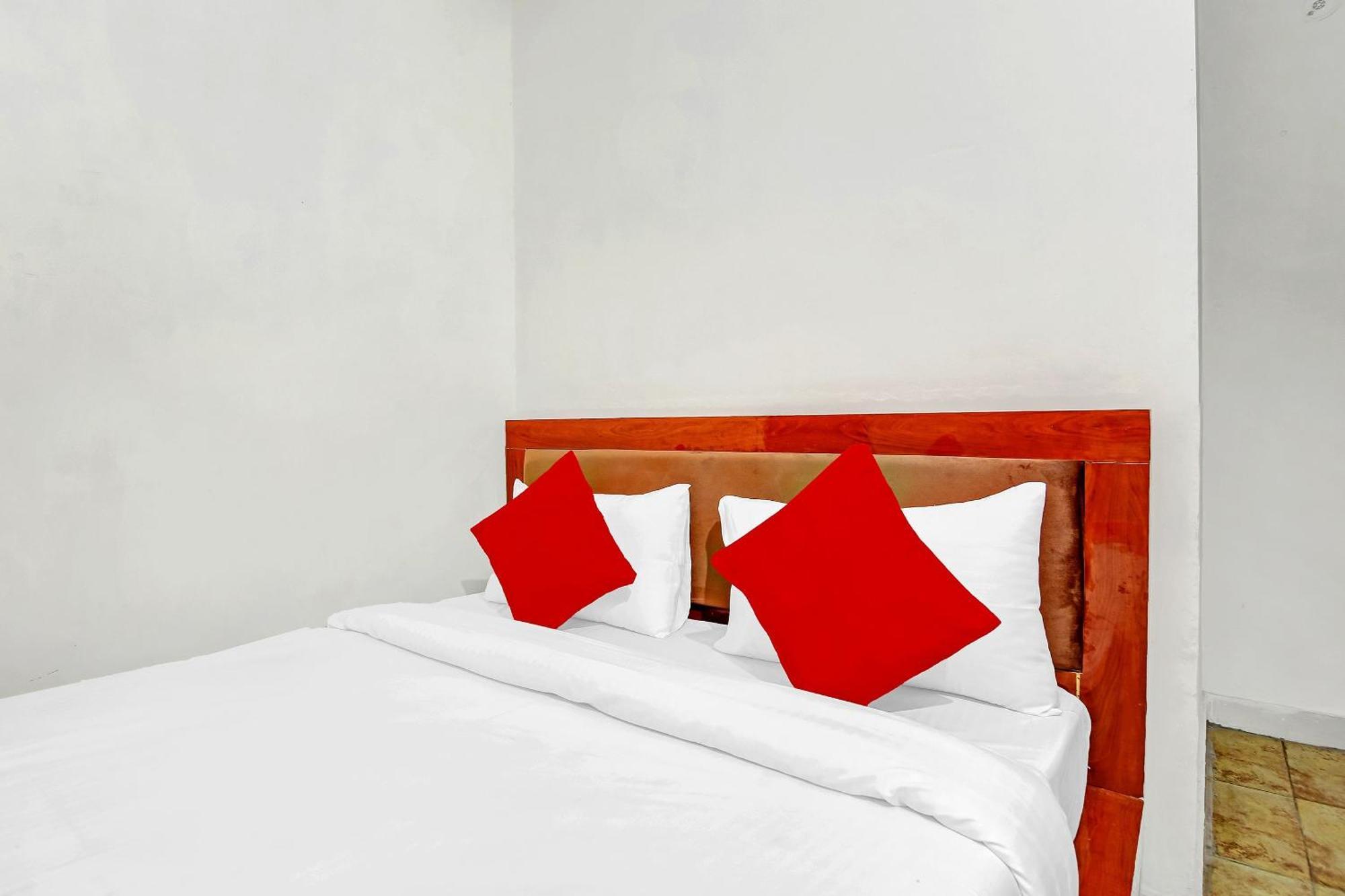 Hotel O Yash Hotel Ghaziabad Exteriör bild