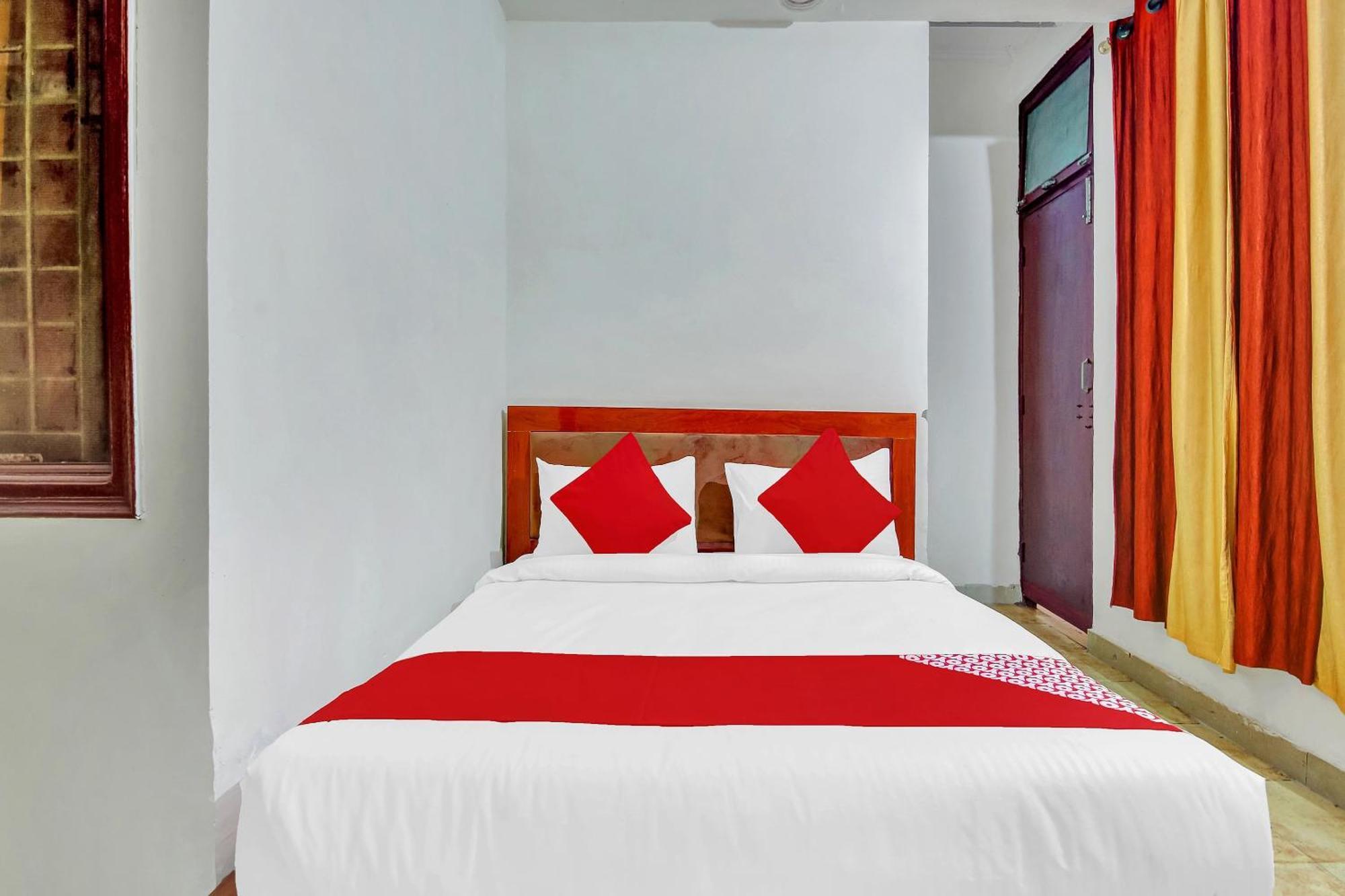 Hotel O Yash Hotel Ghaziabad Exteriör bild