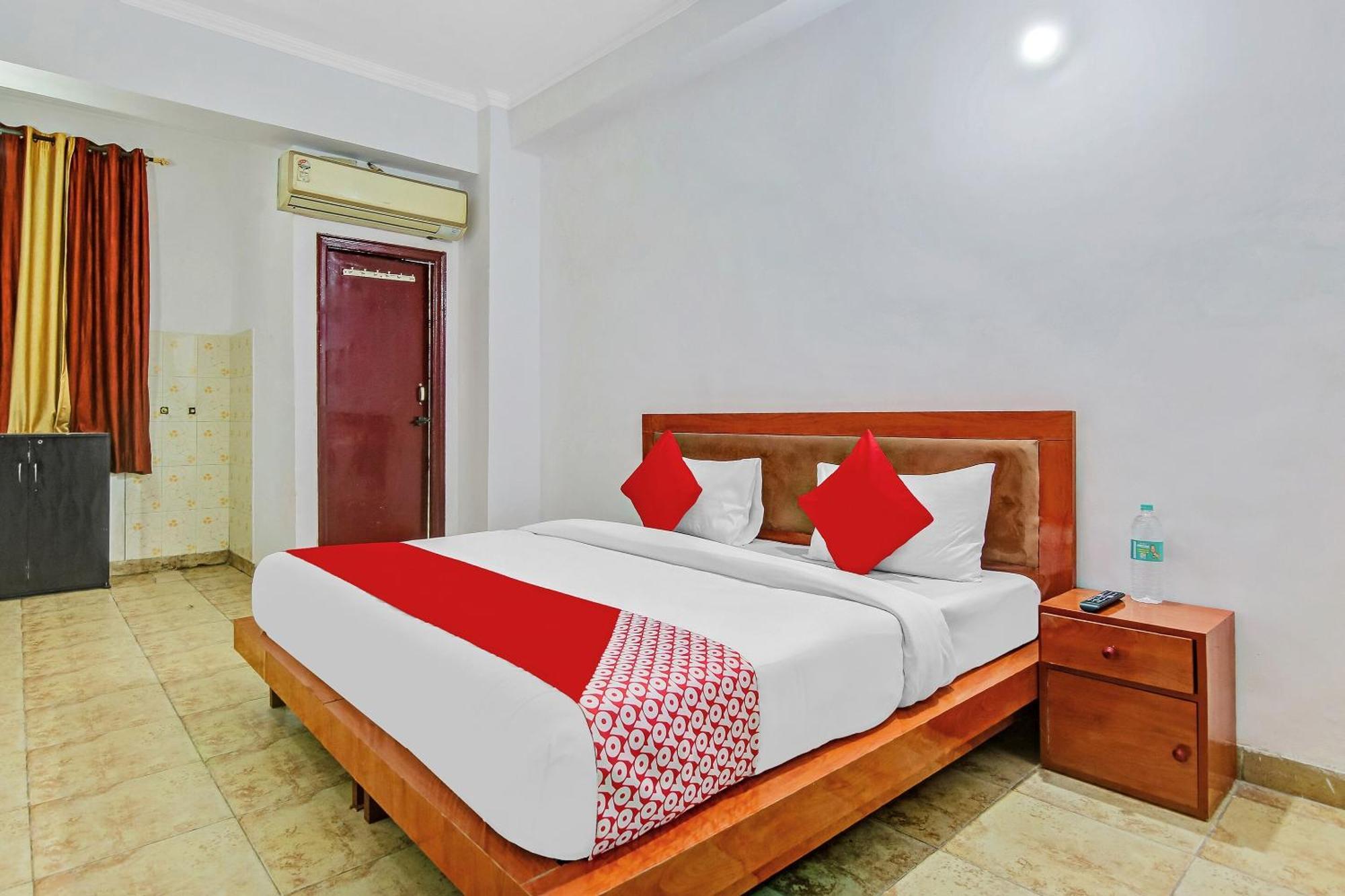 Hotel O Yash Hotel Ghaziabad Exteriör bild